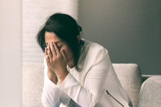 Phu nu sau man kinh muon giam cac trieu chung kho chiu, bo sung ngay 5 thuc pham nay