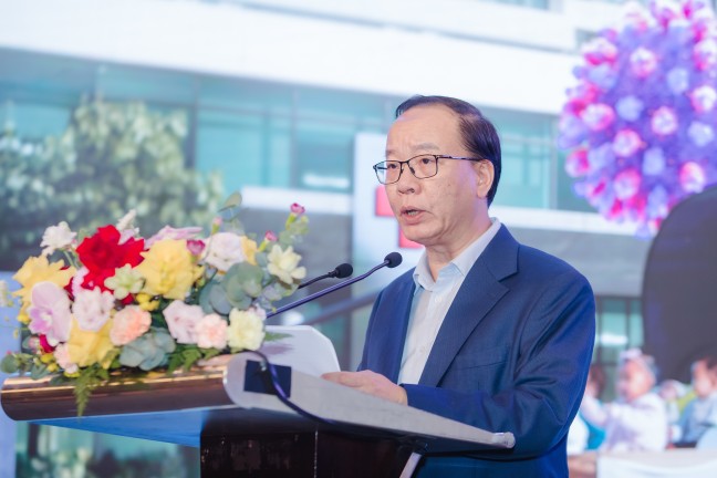 Gan 1.000 chuyen gia y te hoi tu tim giai phap bao ve tre duoi 1 tuoi khoi 