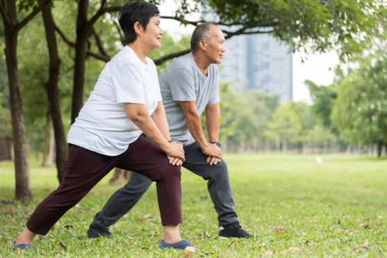 Người mắc thoái hóa khớp nên tránh làm 4 việc này để ổn định tình trạng bệnh Nguoi mac thoai hoa khop nen tranh lam 4 viec nay de on dinh tinh trang benh